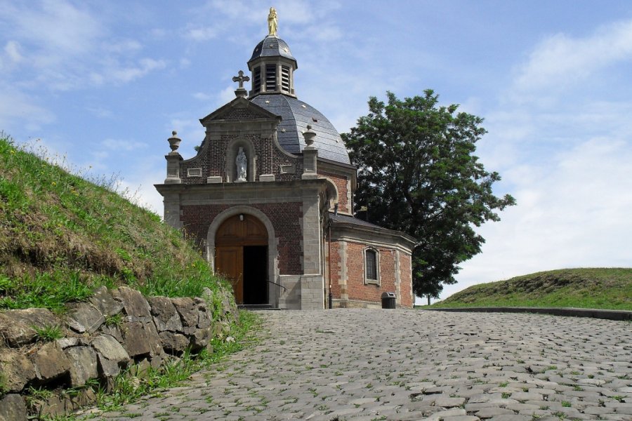 Mur et chapelle de Grammont. gertbunt / Adobe Stock