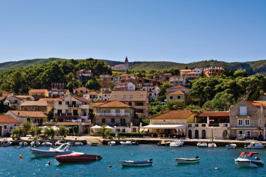 Port de Jelsa. CCat82 - iStockphoto