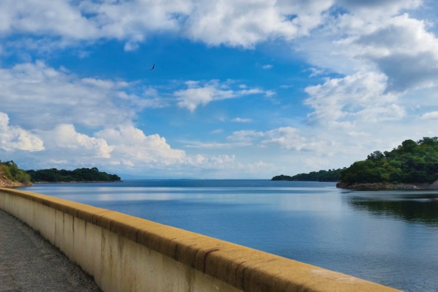 Vue sur le lac Kariba. GoodLifeStudio - iStockphoto