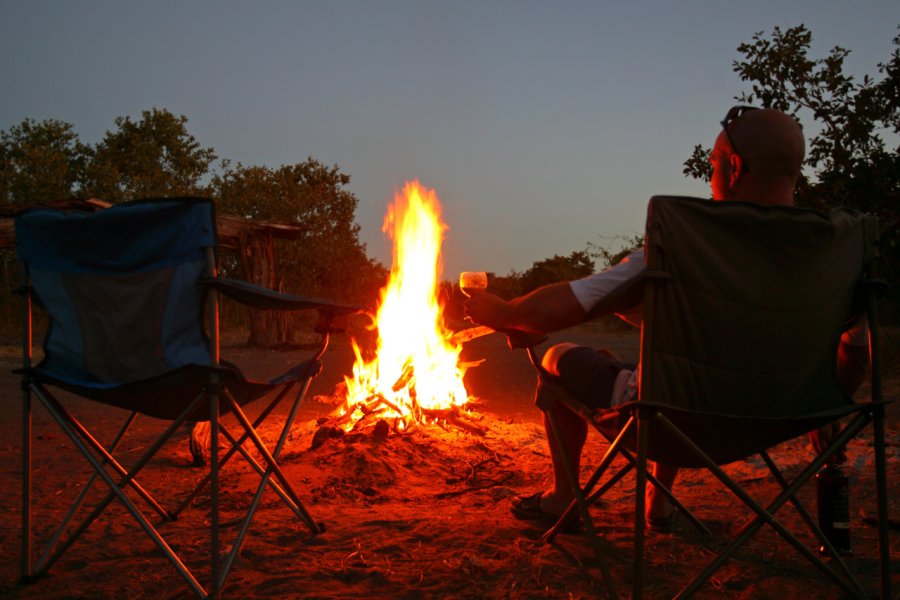 Sun Downer. Jay Bo - Shutterstock.com