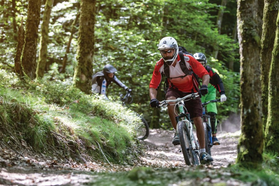 Descente en VTT. Service com de la Ville d'Autun - CCGAM