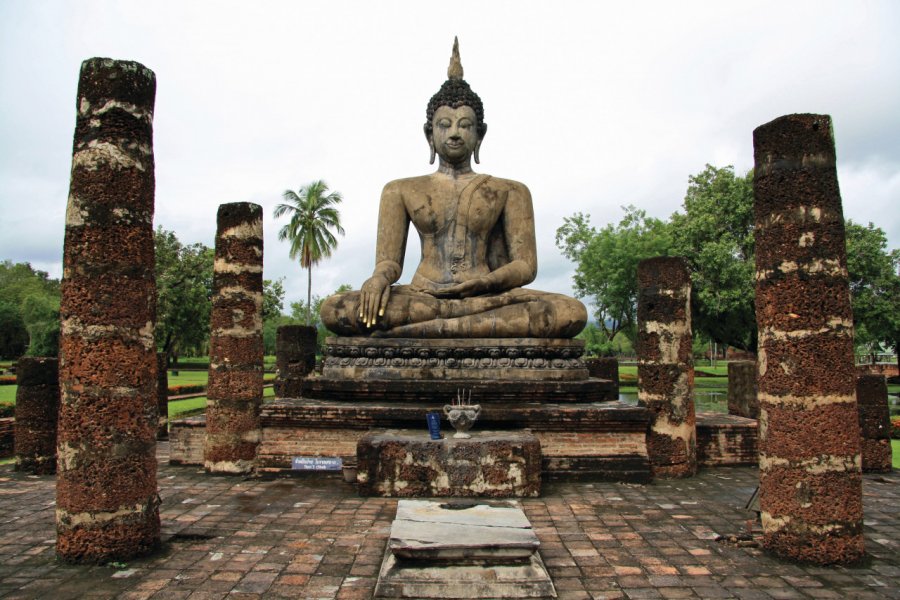 Bouddha en position de lotus au Wat Mahathat. Jérôme BOUCHAUD