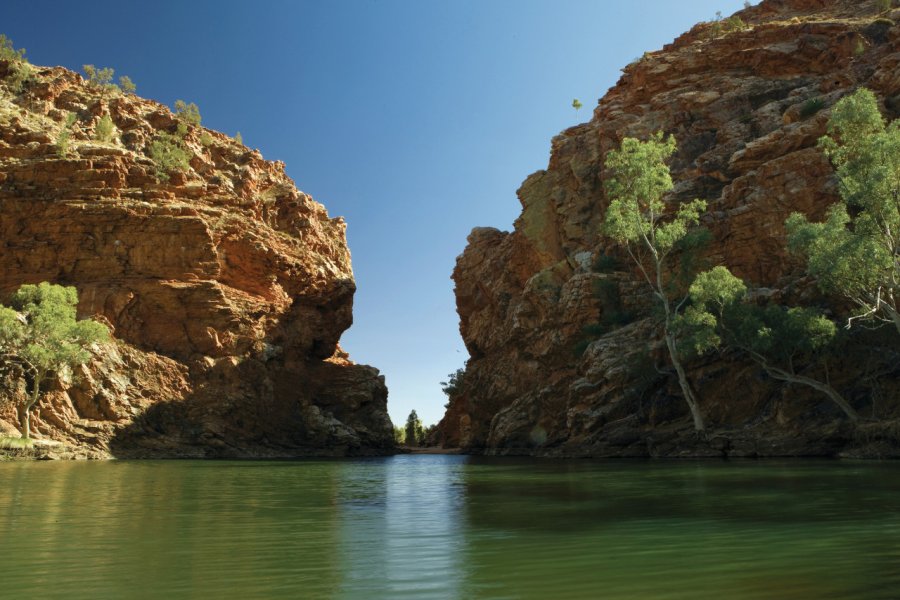 Ellery Creek Big Hole, Larapinta Drive. Tourism Northern Territory / Catherine Sutherland