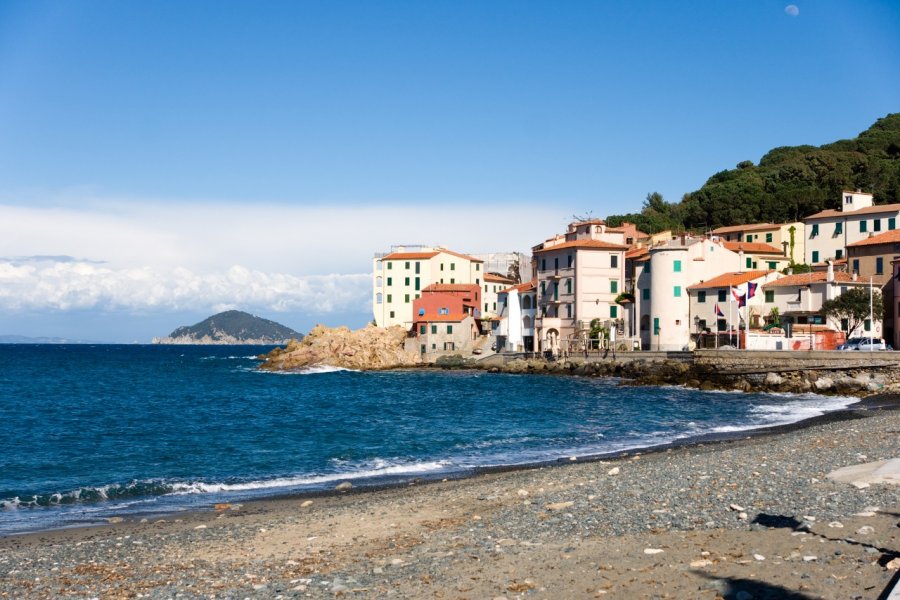 Vue sur Marciana Marina. Luciano Mortula - Shutterstock.com