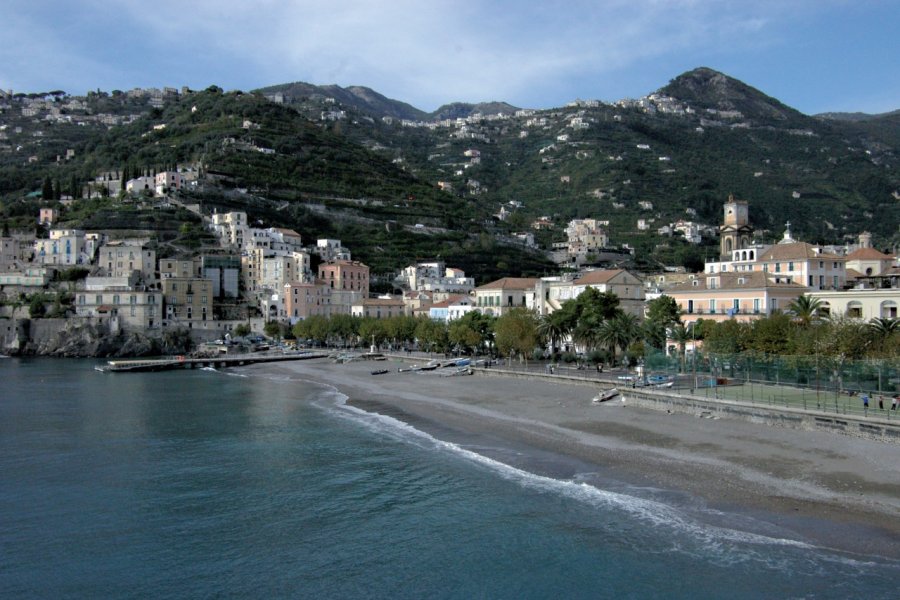 Vue générale de Minori. Stéphan SZEREMETA