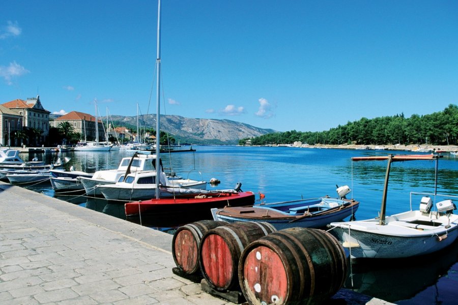 Le port de Stari Grad. Author's Image
