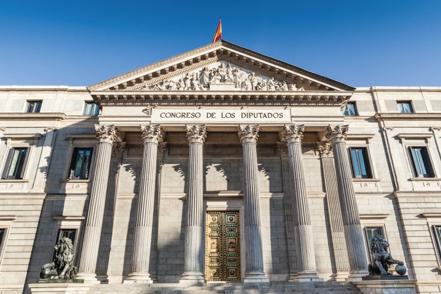 Le parlement espagnol à Madrid. alexsalcedo - iStockphoto.com