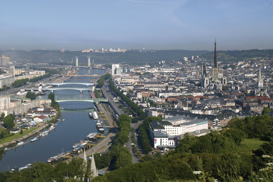 Le belvédère de la côte Sainte-Catherine permet d'admirer la vue sur la ville Franck GODARD