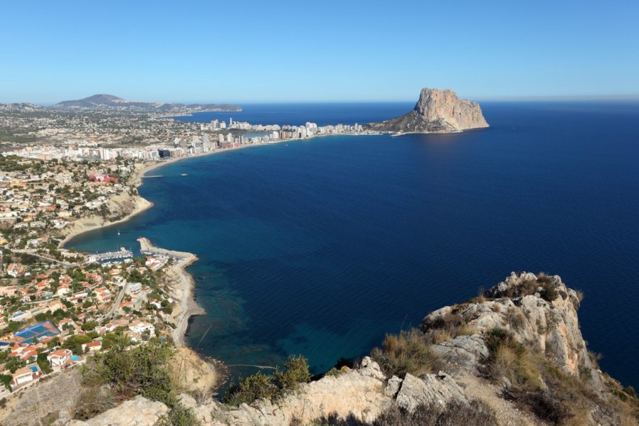 Vue sur la station thermale de Calpe. Philip Lange - Shutterstock.com