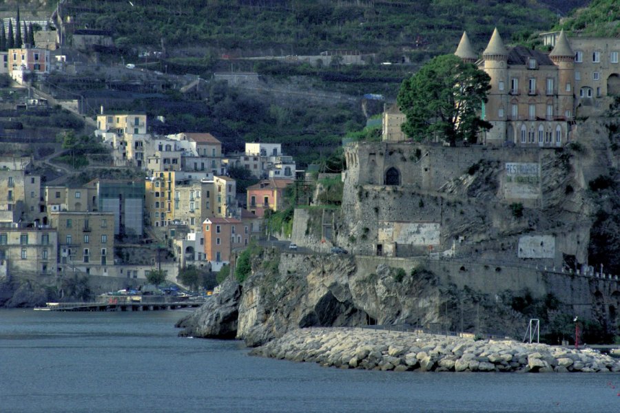 Vue générale de Minori. Stéphan SZEREMETA