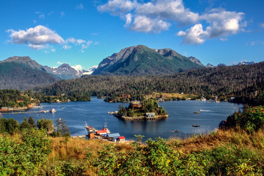 Kachemak Bay. CSNafzger - Shutterstock.com