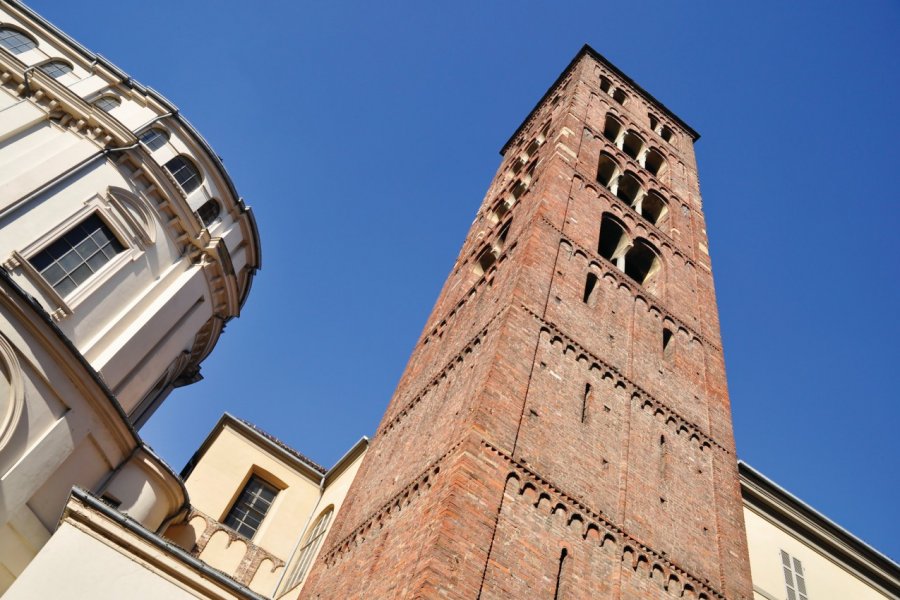 Clocher et Sanctuaire de la Consolata, Turin. ZLLRBRT - iStockphoto