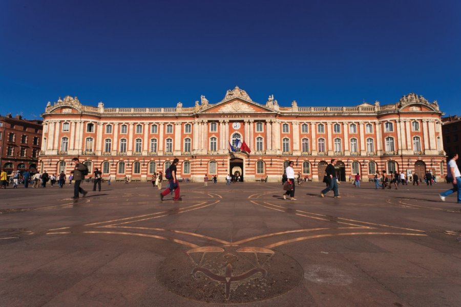 Le Capitole est un monument qui abrite la mairie de la ville et le théâtre du Capitole Lawrence BANAHAN - Author's Image