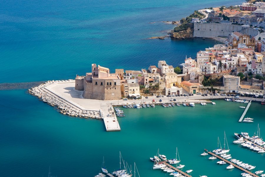 Castellammare del Golfo. Radar60 - Shutterstock.com