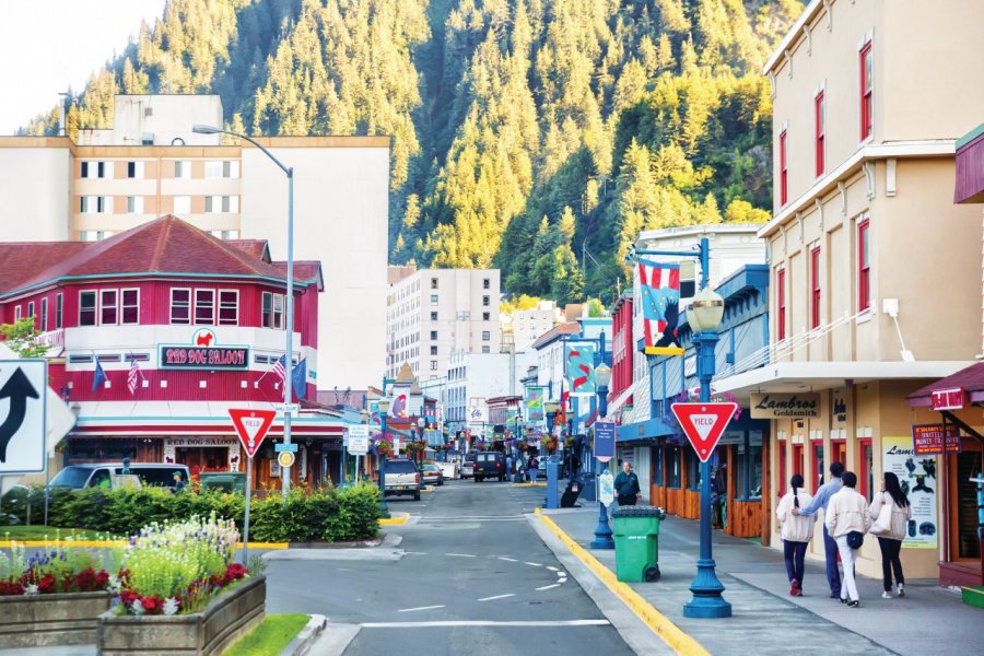 Le centre ville coloré de Juneau. Jodi Jacobson - iStockphoto