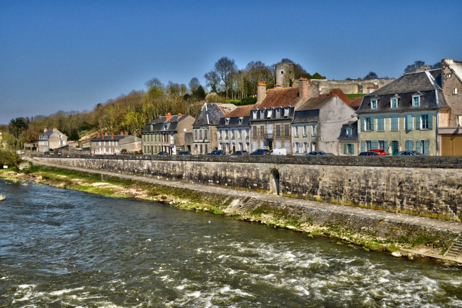 La-Charité-sur-Loire. PackShot / Adobe Stock