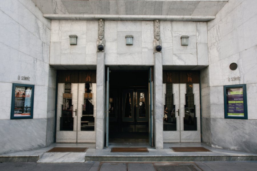 Entrée du théâtre 