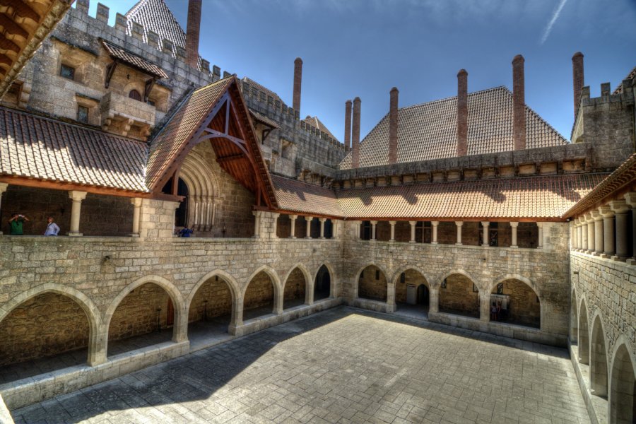 Palais des Ducs de Bragança, Guimarães. Carson Liu - stock.adobe.com