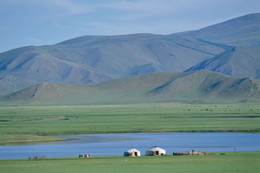 Région de volcans et lac Terkhiin Tsagaan Nuur. Eric Martin - Iconotec