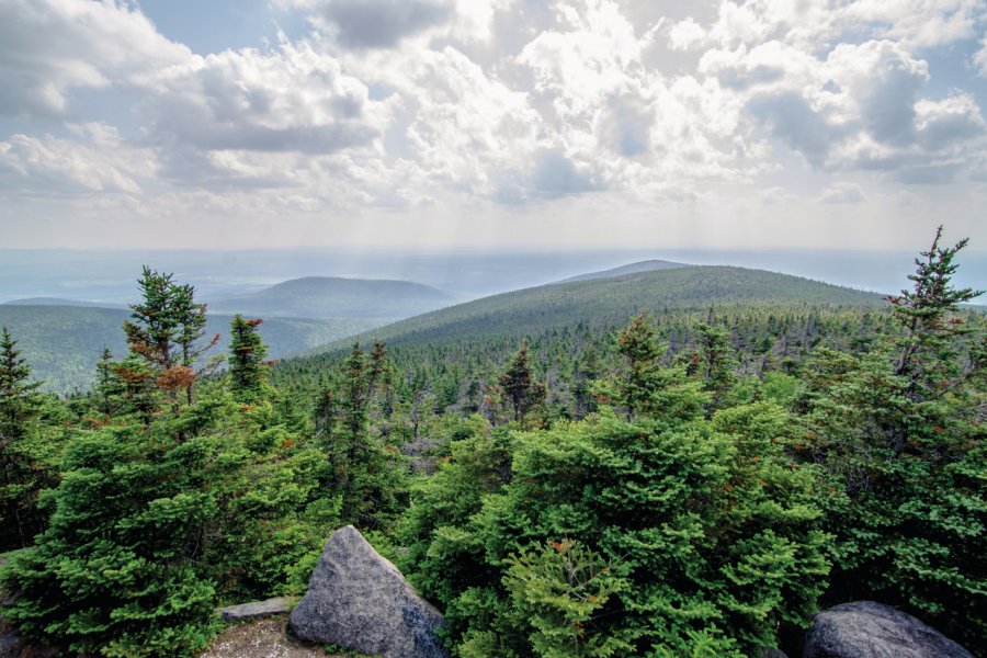 Vue sur les montagnes de l'Observatoire du Lac Mégantic. Marc Dufresne