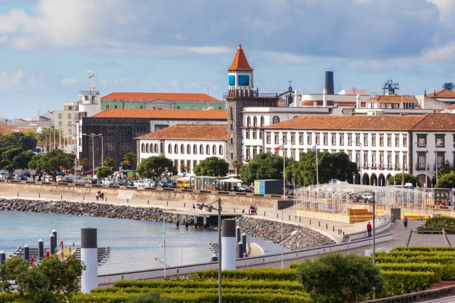 Ponta Delgada, São Miguel. Roman Sulla - Shutterstock.com