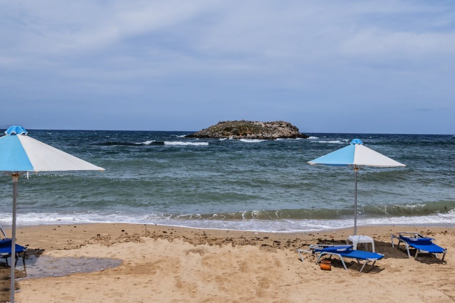 Plage d'Agia Varvara. Kiev.Victor - Shutterstock.com