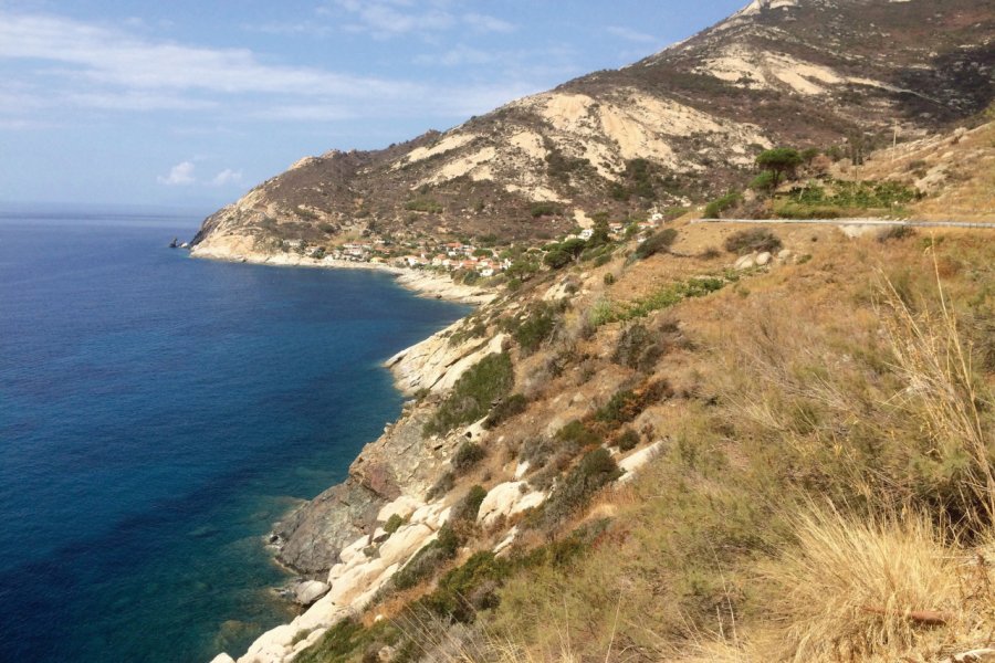Vue sur Chiessi depuis la route panoramique de la Costa del Sole. Muriel PARENT