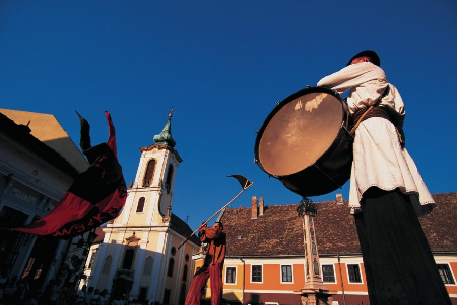 Théâtre de rue à Szentendre. Arthur LEROY - Iconotec