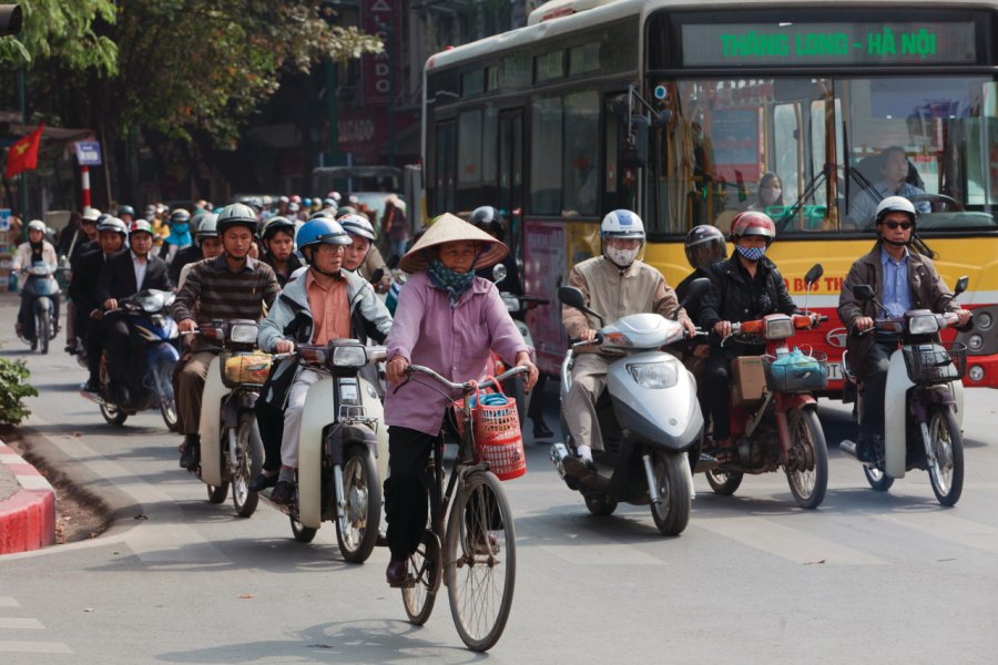 Circulation dans Hanoi. Philippe GUERSAN - Author's Image