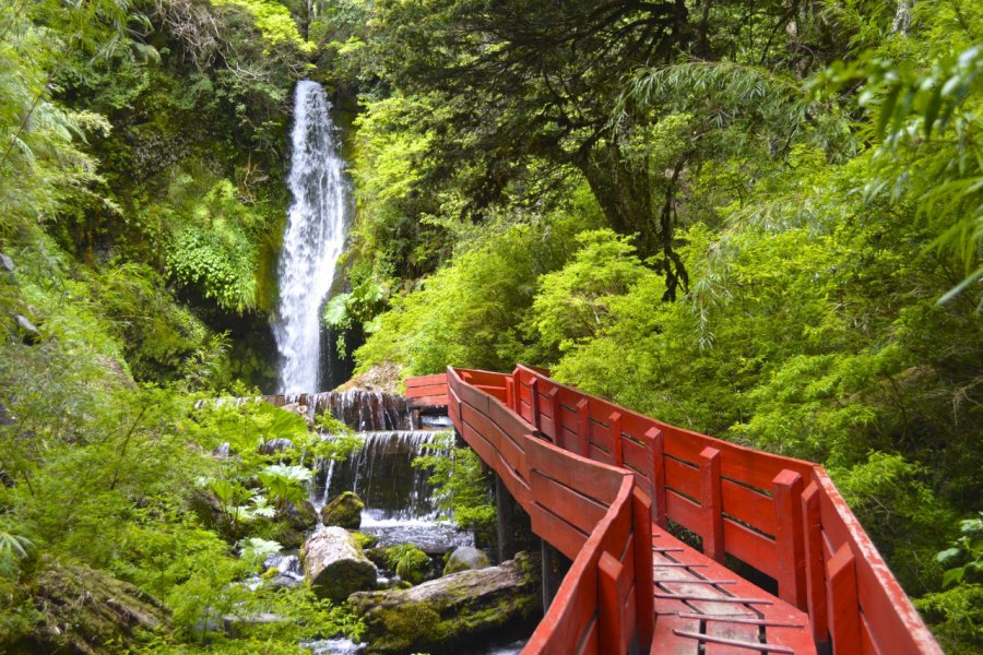 Les sources chaudes de Termas Geométricas. marktucan - Shutterstock.com