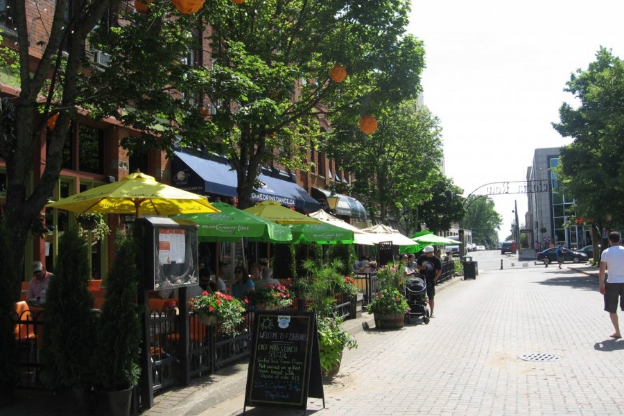 Rue piétonne Victoria Row au centre-ville de Charlottetown. Valérie FORTIER