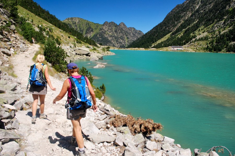 Randonnée vers le Lac de Gaube. Yvann K - Adobe Stock