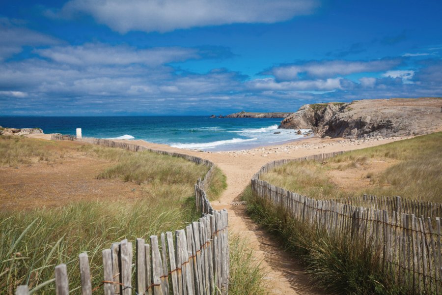 Côte sauvage sur la péninsule de Quiberon. hardyuno - iStockphoto.com