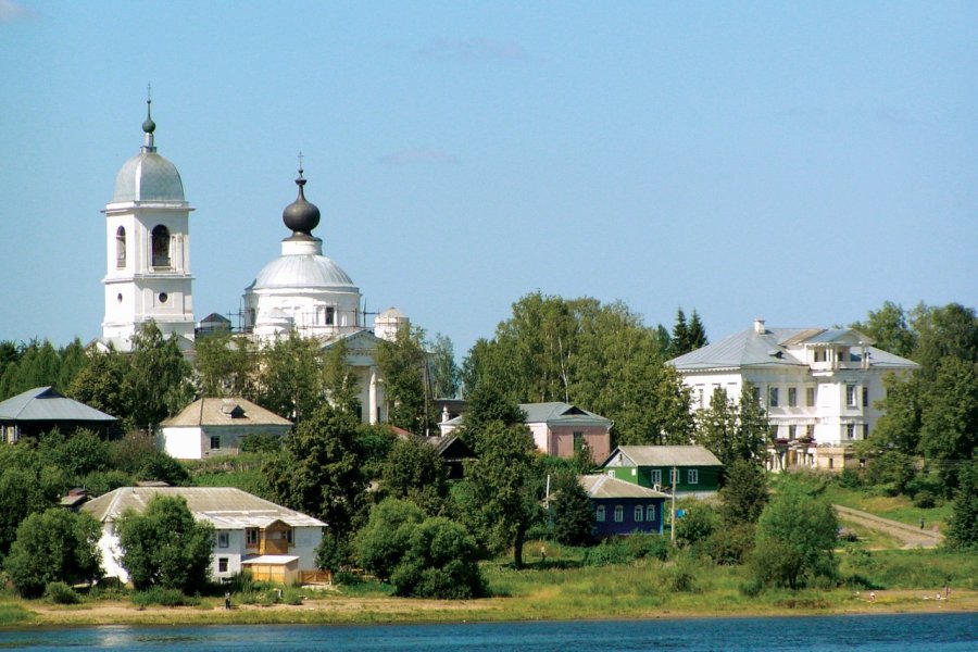 Monastère de long de la Volga. Stéphan SZEREMETA