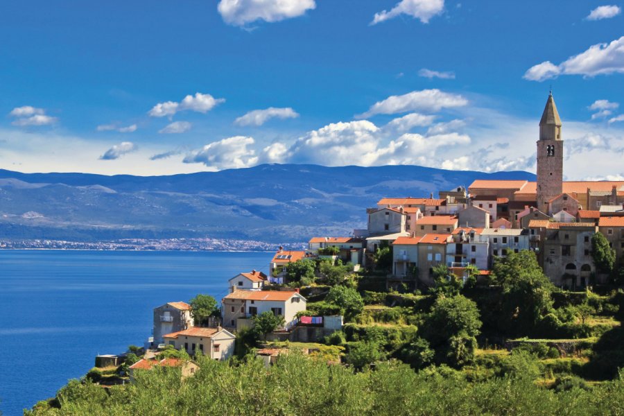 Ville de Vrbnik. Xbrchx - iStockphoto