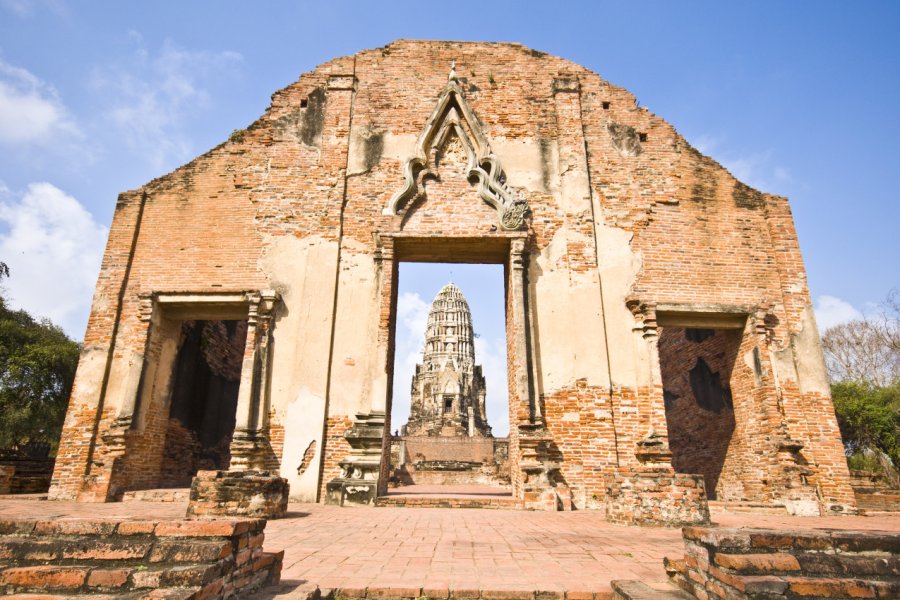 Wang Luang. Jule_Berlin - Shutterstock.com