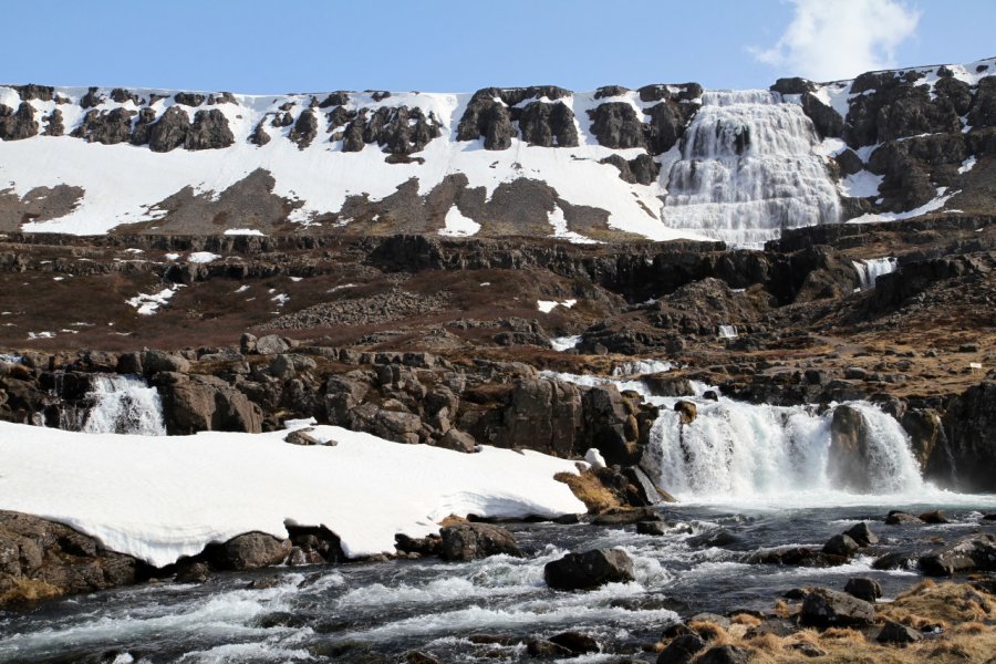 Dynjandi est la plus importante cascade des fjords du Nord-Ouest. Stéphan SZEREMETA