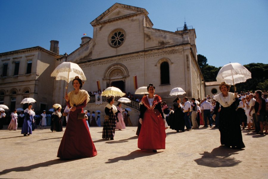 Groupe folklorique. (© VINCENT FORMICA))