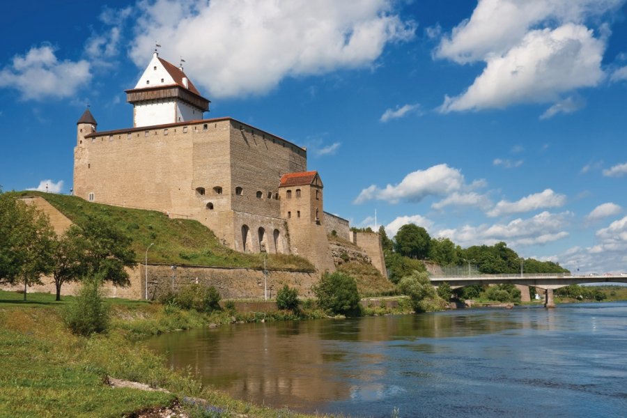 Château de Narva. Andrei NEKRASSOV - Fotolia