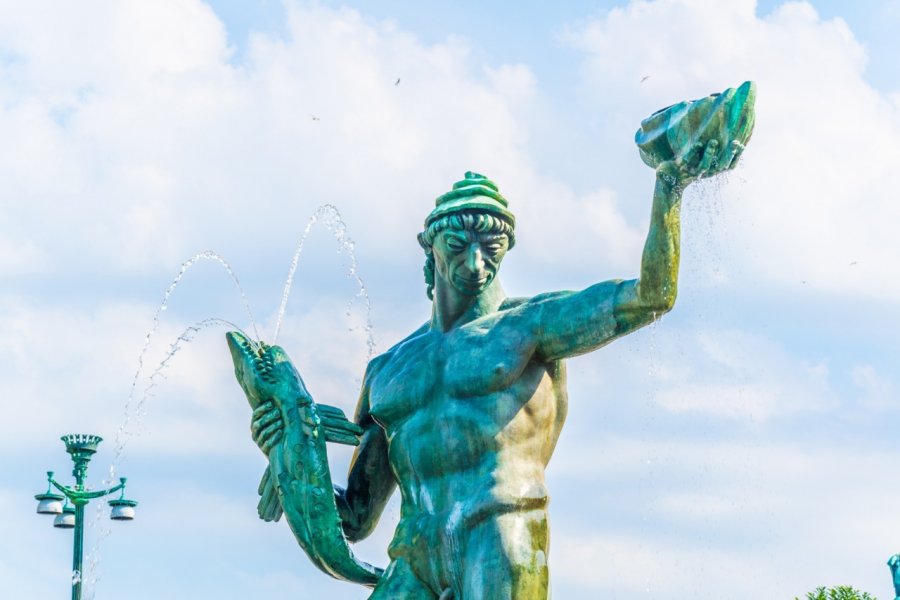 Statue de Poséidon de Carl Willes à Göteborg. trabantos - Shutterstock.com