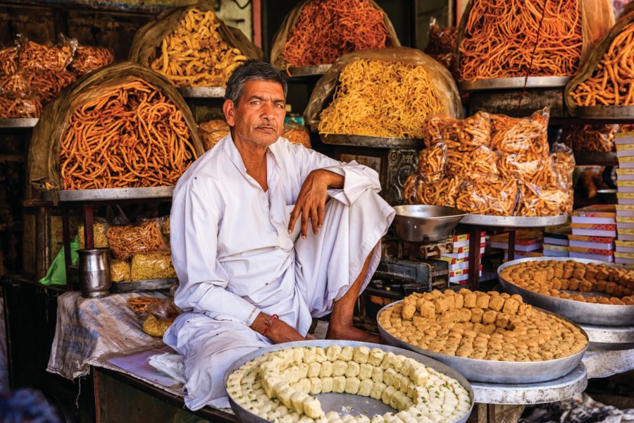 Vendeur dans les rues de Jaïpur. hadynyah