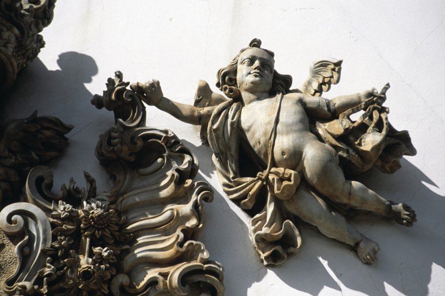 Ange sur l'église Nossa Senhora do Carmo. (© Cesario DA FONSECA - Iconotec))