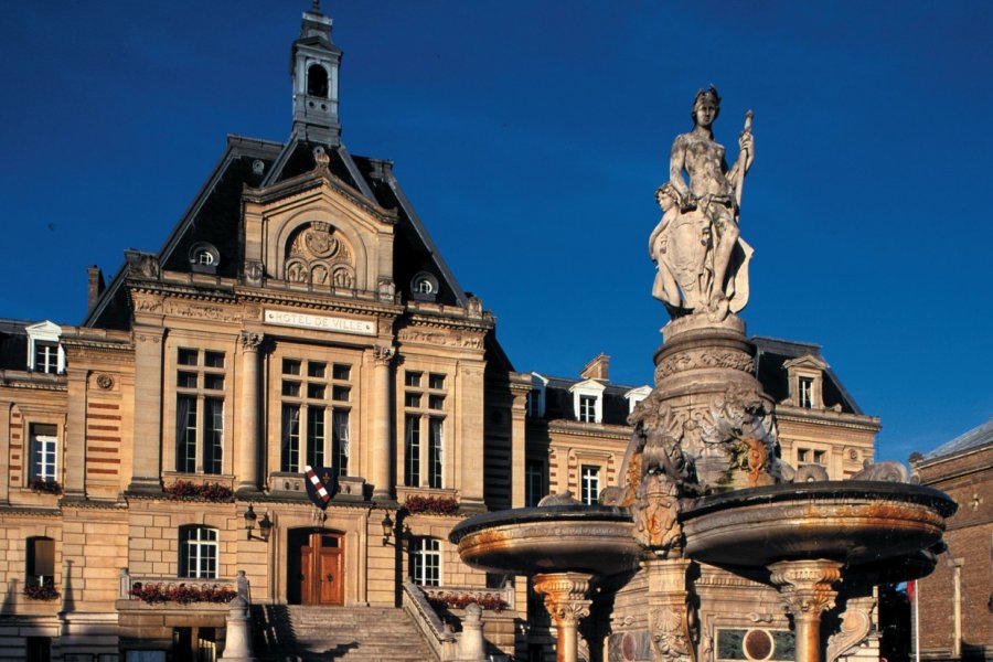 Hôtel de ville d'Evreux (© TOM PEPEIRA - ICONOTEC))