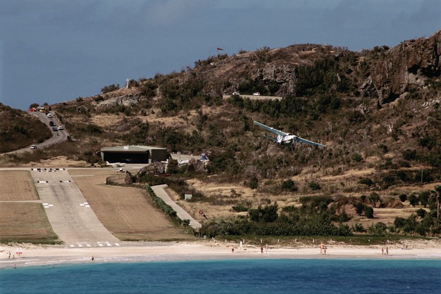 Le petit aéroport de la baie de Saint-Jean. Author's Image