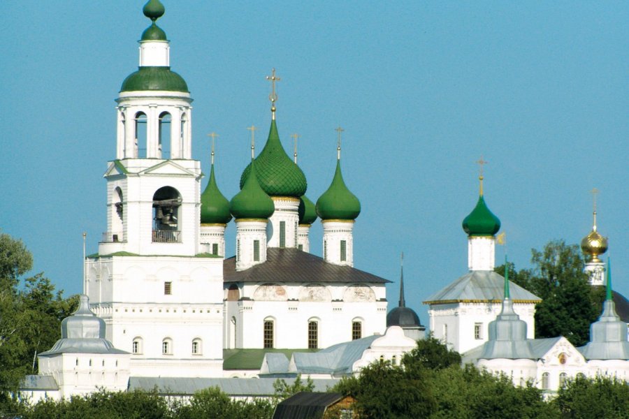 Monastère le long de la Volga. Stéphan SZEREMETA