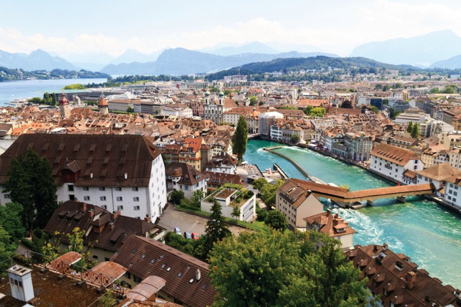 Vue sur la ville de Lucerne. Bertl123 - iStockphoto