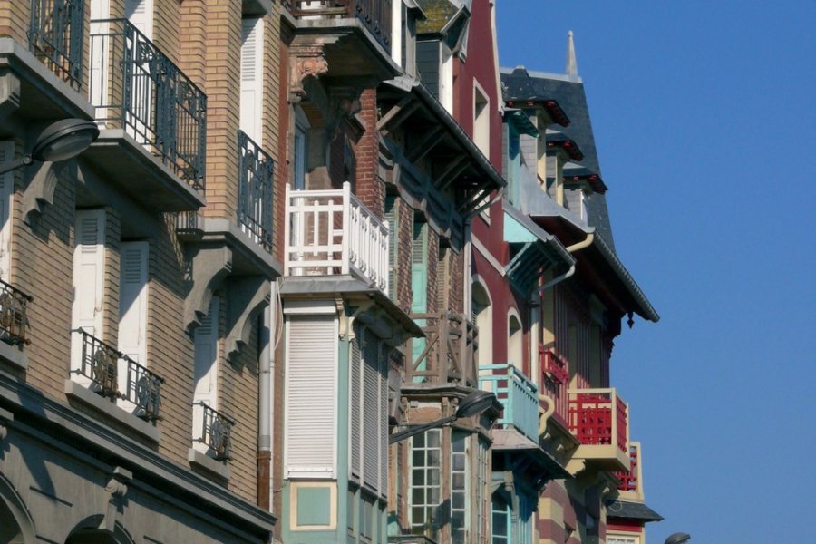 Façades de maisons à Mers-les-Bains (© THOMAS SCREVE - FOTOLIA))