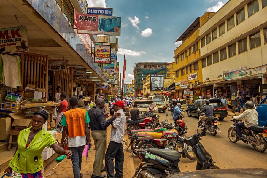 Rue animée de Kampala. (© Andreas Marquardt - Shutterstock.com))