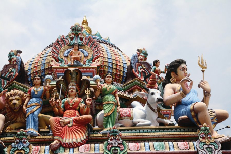 Temple Sri Mariamman dans le quartier de Chinatown Stéphan SZEREMETA