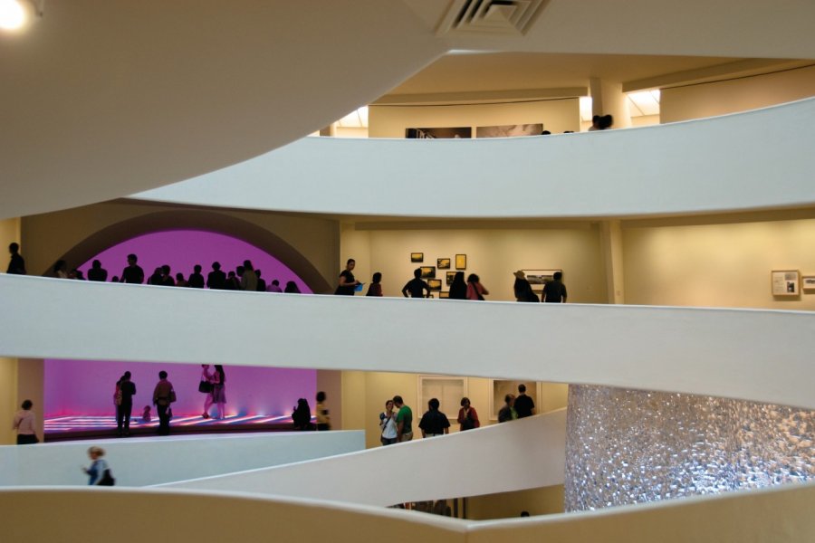 Rampe hélicoïdale et dôme du Guggenheim Museum (Upper East Side). Author's Image